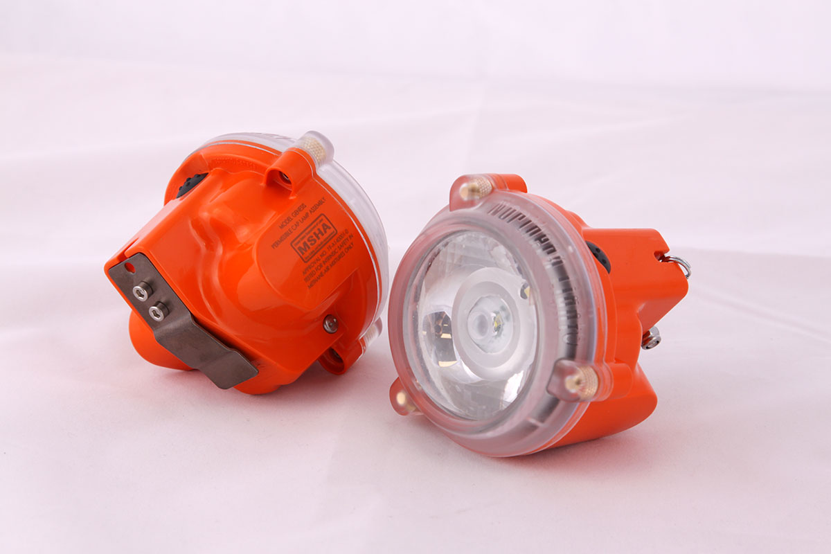 NLT© Genesis Lampe à casquette sans fil avec Li-Ion - Avec clip fixe, 7 000 Lux de sortie